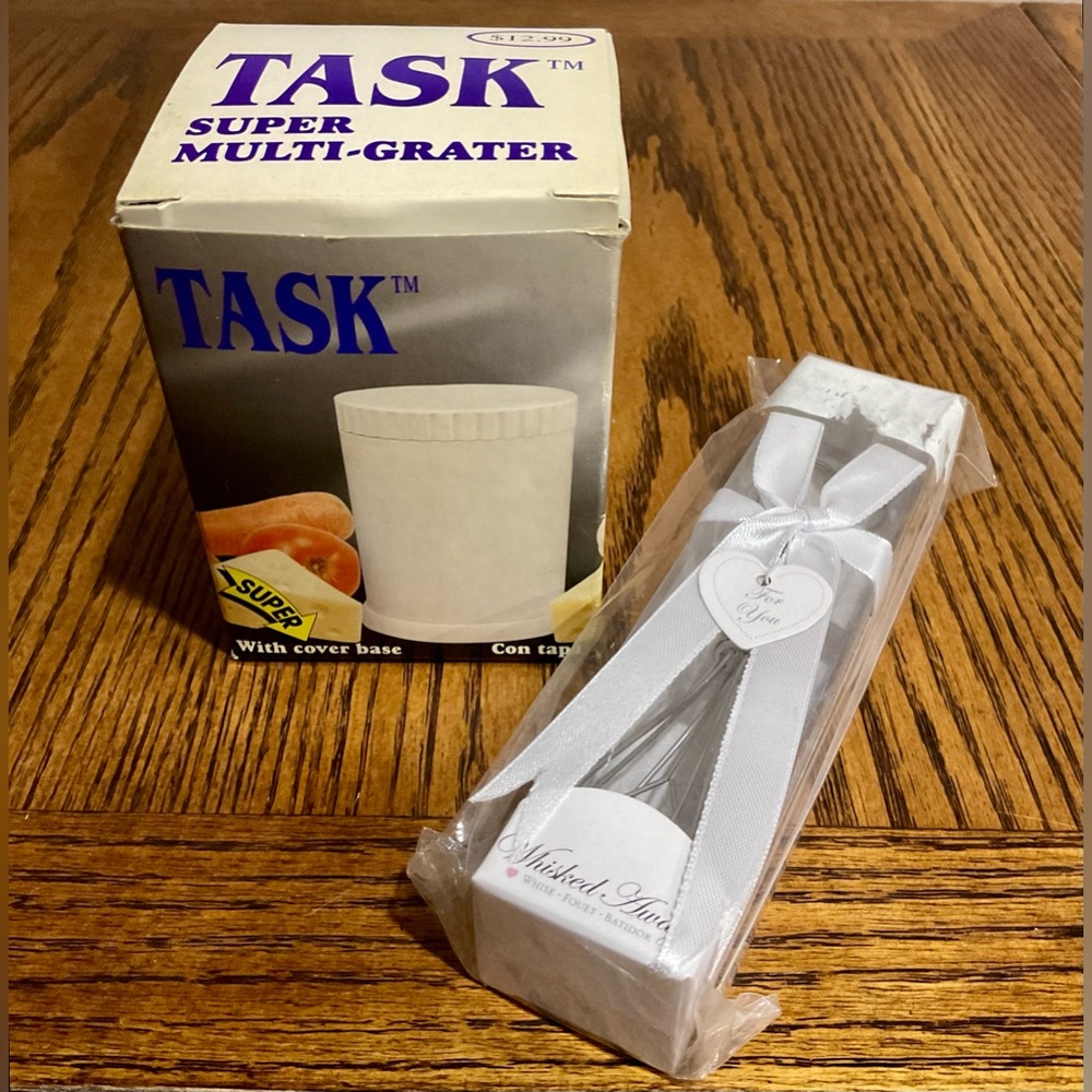 Task Super Multi-grater + mini whisk